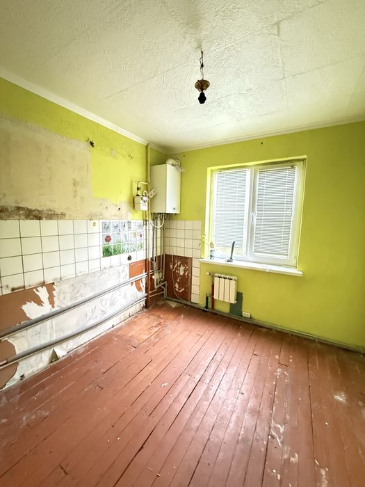 Продається 2х кімнатна квартира