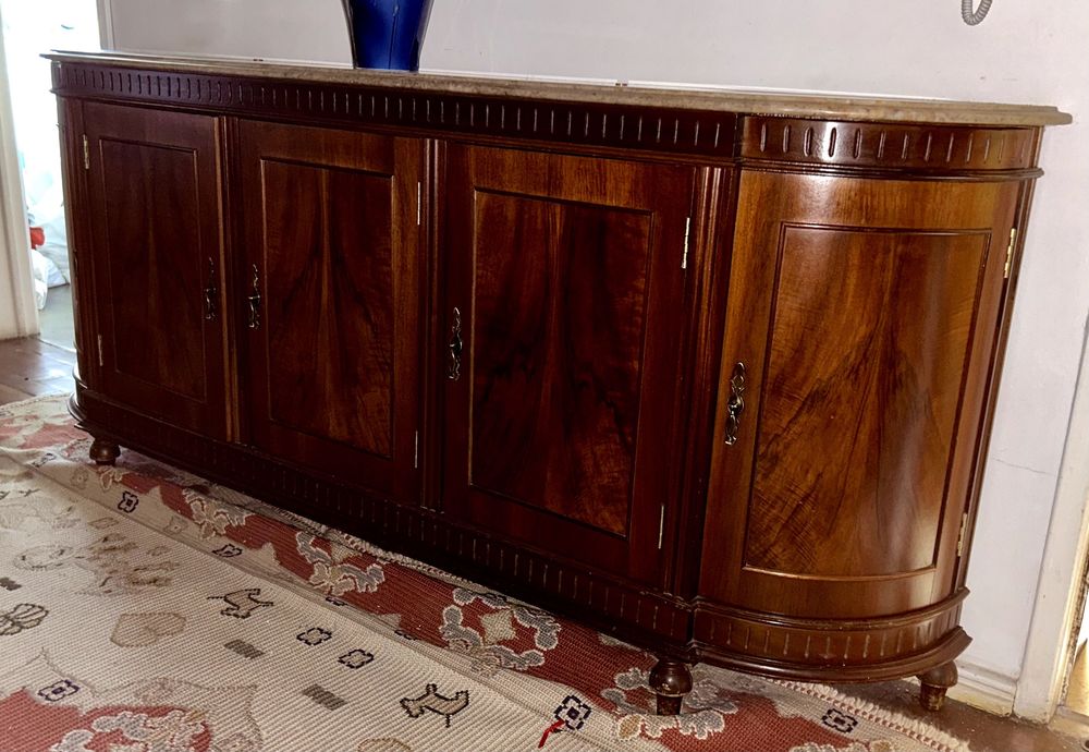 Aparador em cerejeira com tampo de pedra (180x25 cm)