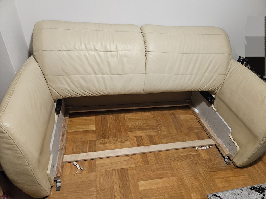 Skórzana sofa z funkcją spania