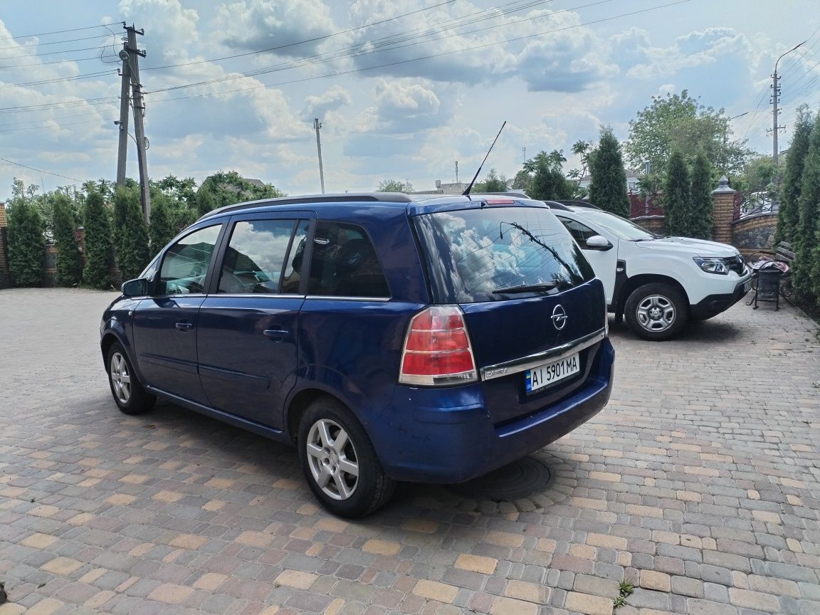 Opel Zafira b 2005