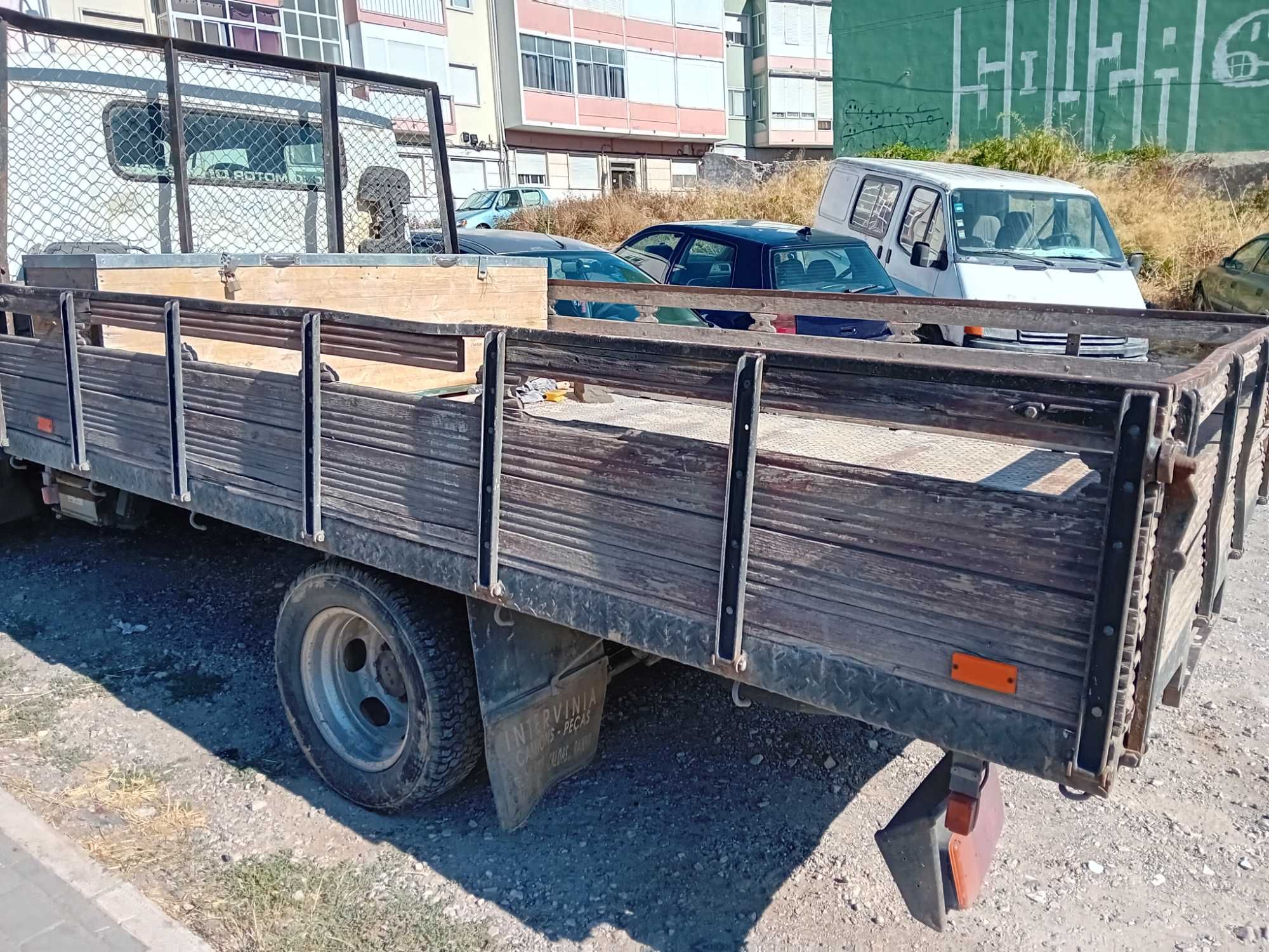 Carrinha canter em bom estado carro de trabalho