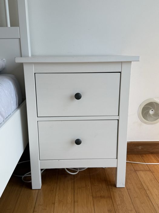 Mesa de cabeceira Hemnes IKEA