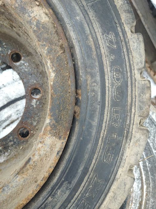 Opona 700x12 500x8  18x7x8 700x15 600x9 23x5 400x8 28x9-15 koła pełne