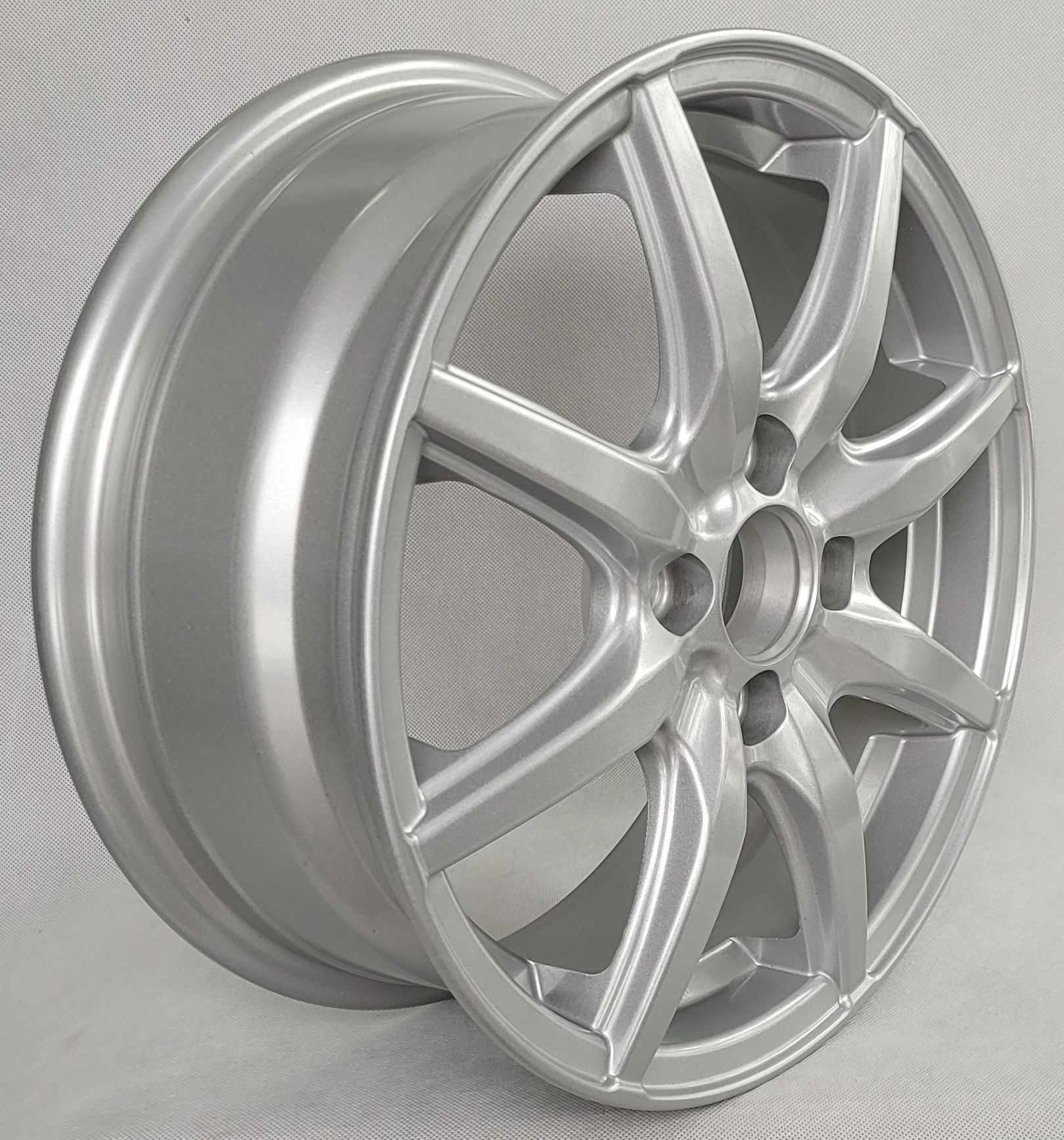 Felgi 15 Kia Rio Mazda 2 Hyundai i20 Toyota Yaris 3 Suzuki Swift 54,1