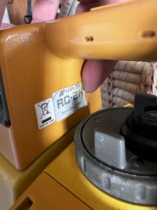 Estação Total Topcon - GPT 8203A para peças ou reparação