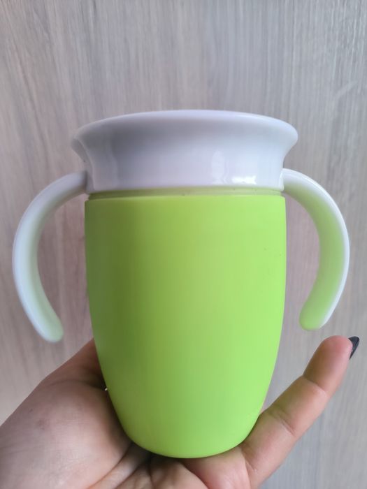 Чашка-непроливайка Munchkin Miracle 360 Trainer Cup с ручками, від 6 м