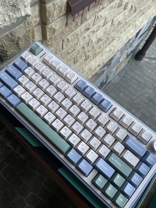 Аула Ф75 клавіатура з кирилицею