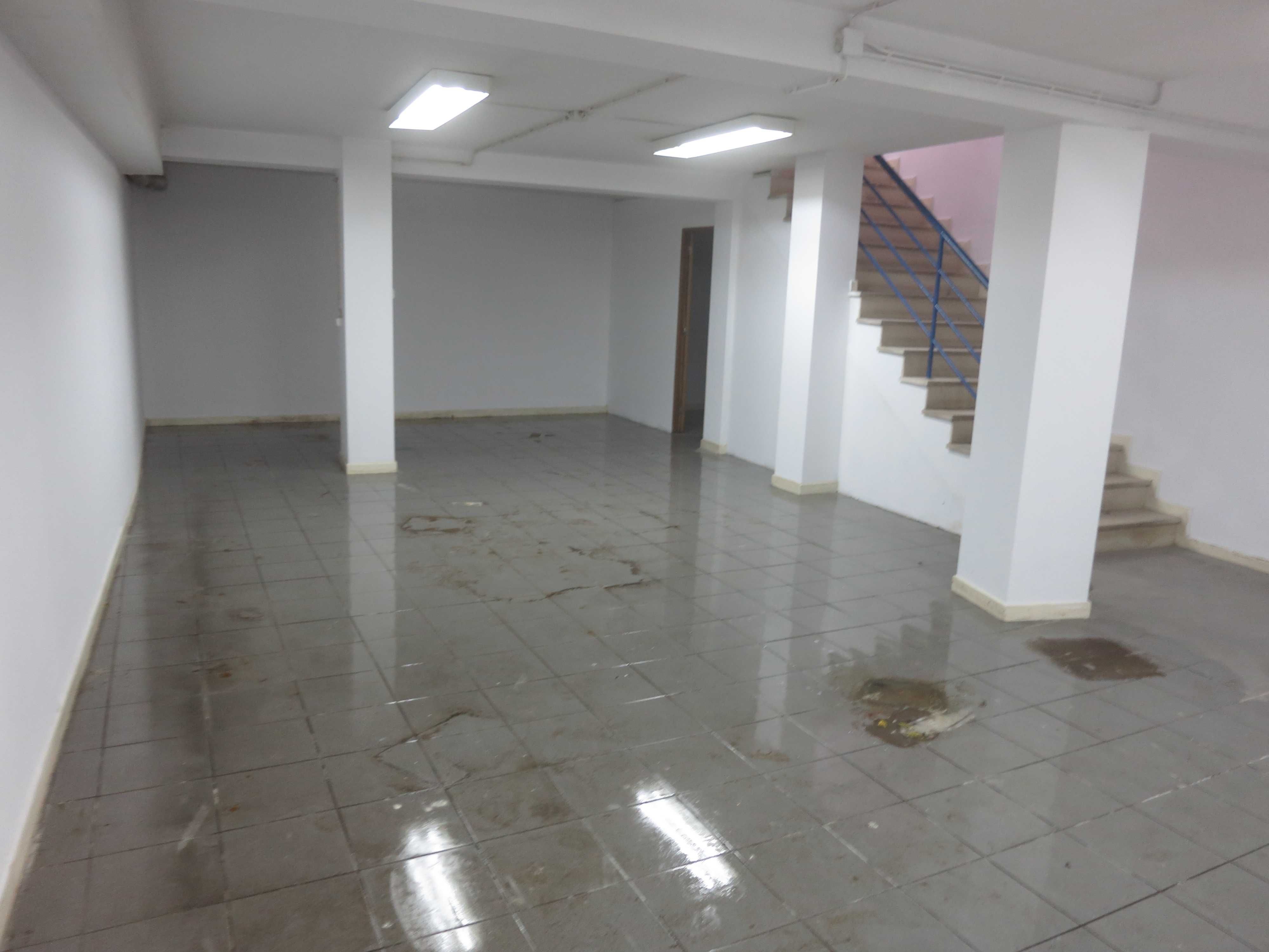 Arrenda espaço comercial