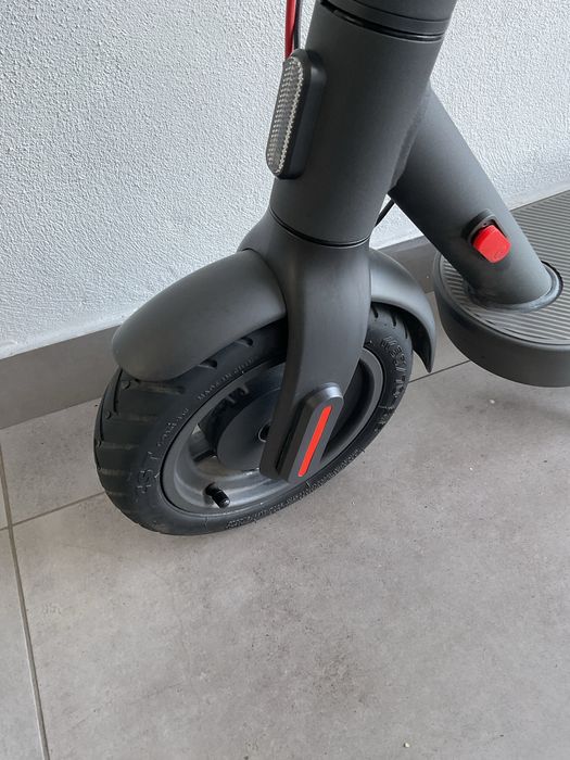 Hulajnoga xiaomi4 pro2 2 generacja400v dystans60km sprzedam