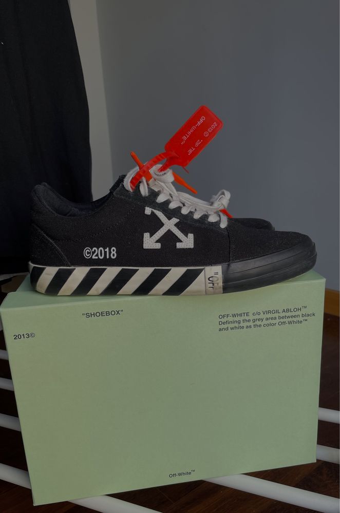 Off white vulcanized dunk lows