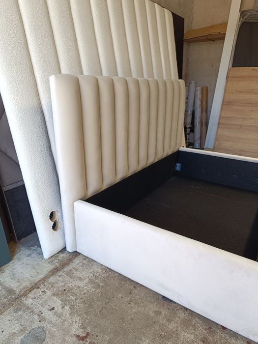 Sypialnia panele łóżko tapicerowane stelaż pojemnik 220 200x200 welur