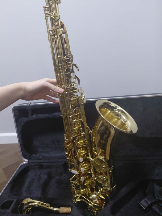 saksofon tenorowy firmy startone STS-75 
w zestawie futeral, ustnik Ya