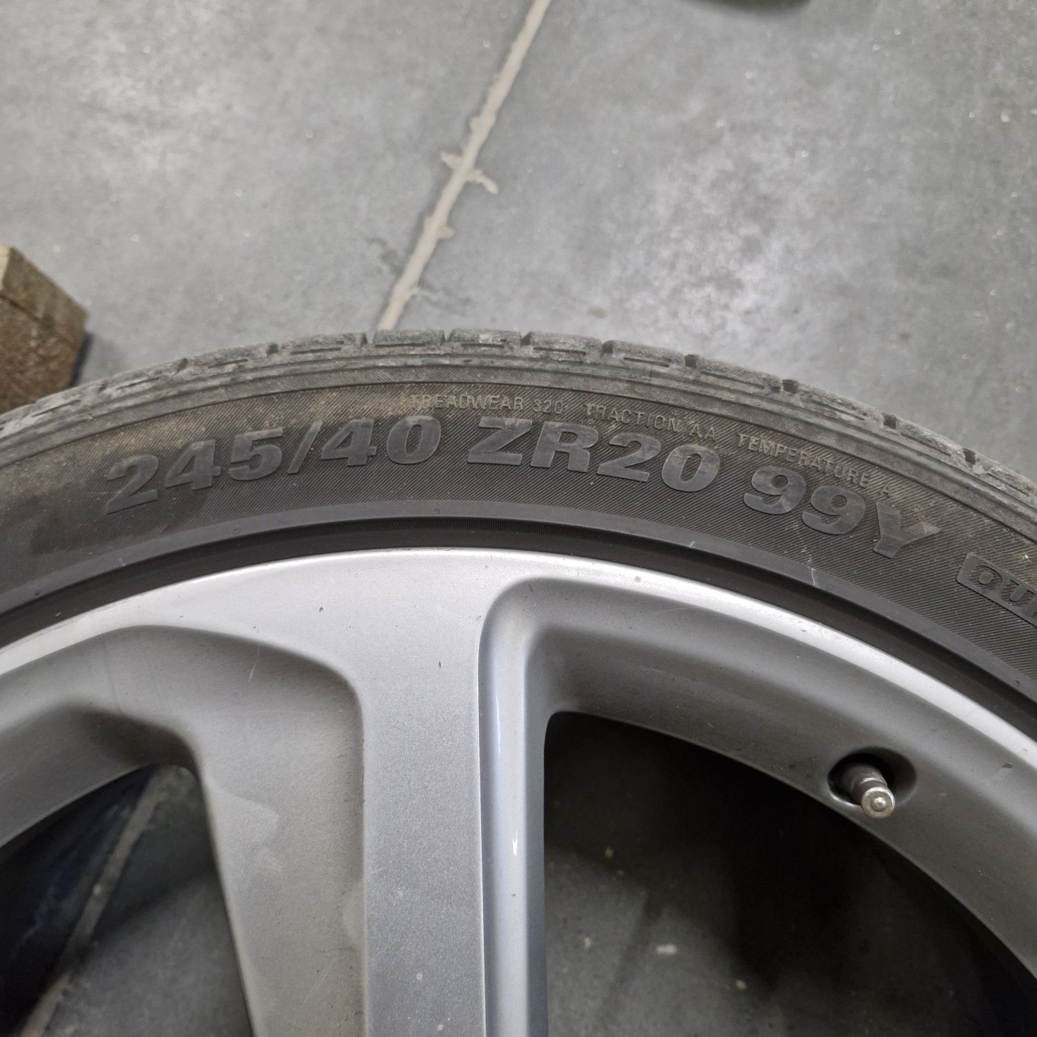 Alufelgi 20 opony letnie 245/40/20 audi
