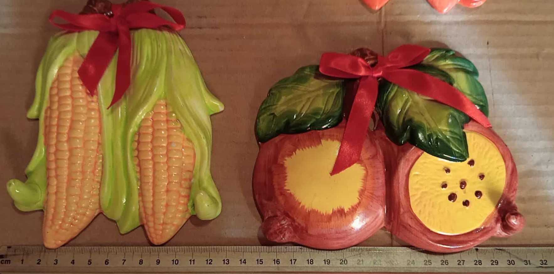 Ceramiczny wieszak do kuchni w kształcie oberżyny ręcznie malowany