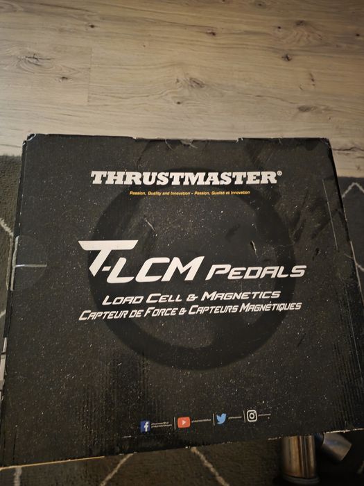 Manipulatory ThrustMaster T-LCM