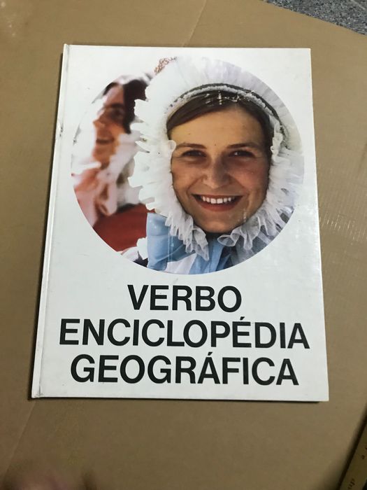 Livros a 1,5 euros Vários .  Dois livros a 2 euros . 3 livros 3 euros