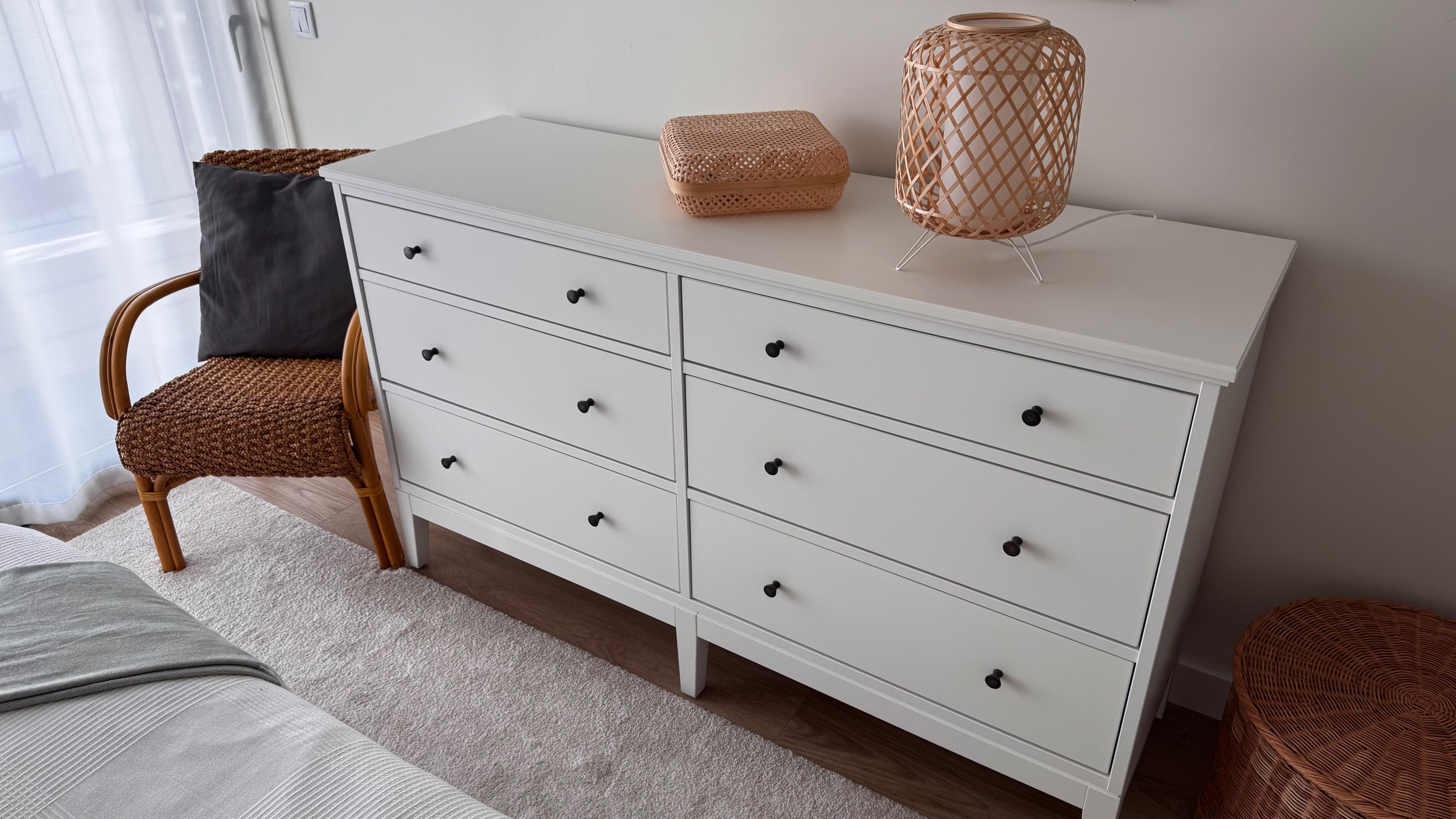 Cómoda ikea IDANÄS como nova
