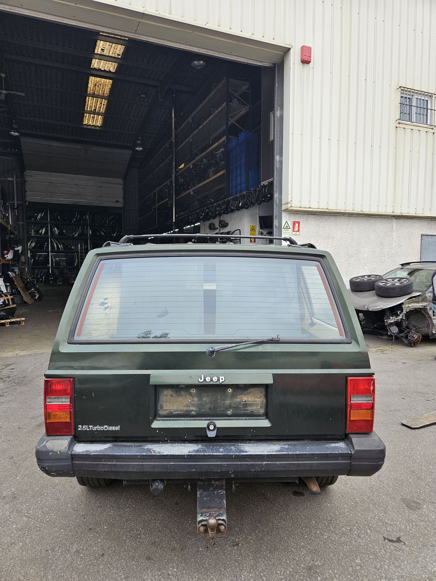 Jeep Cherokee XJ 2.5 TD de 1994 para peças