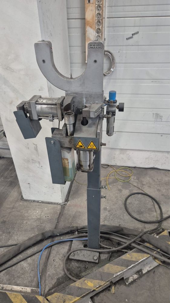 Cela spawalnicza z robotem ABB IRB 4600 + obrotnik + spawarka Fronius