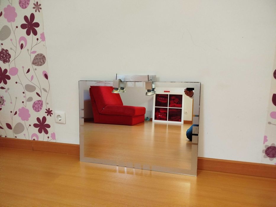 Espelho e Candeeiro WC