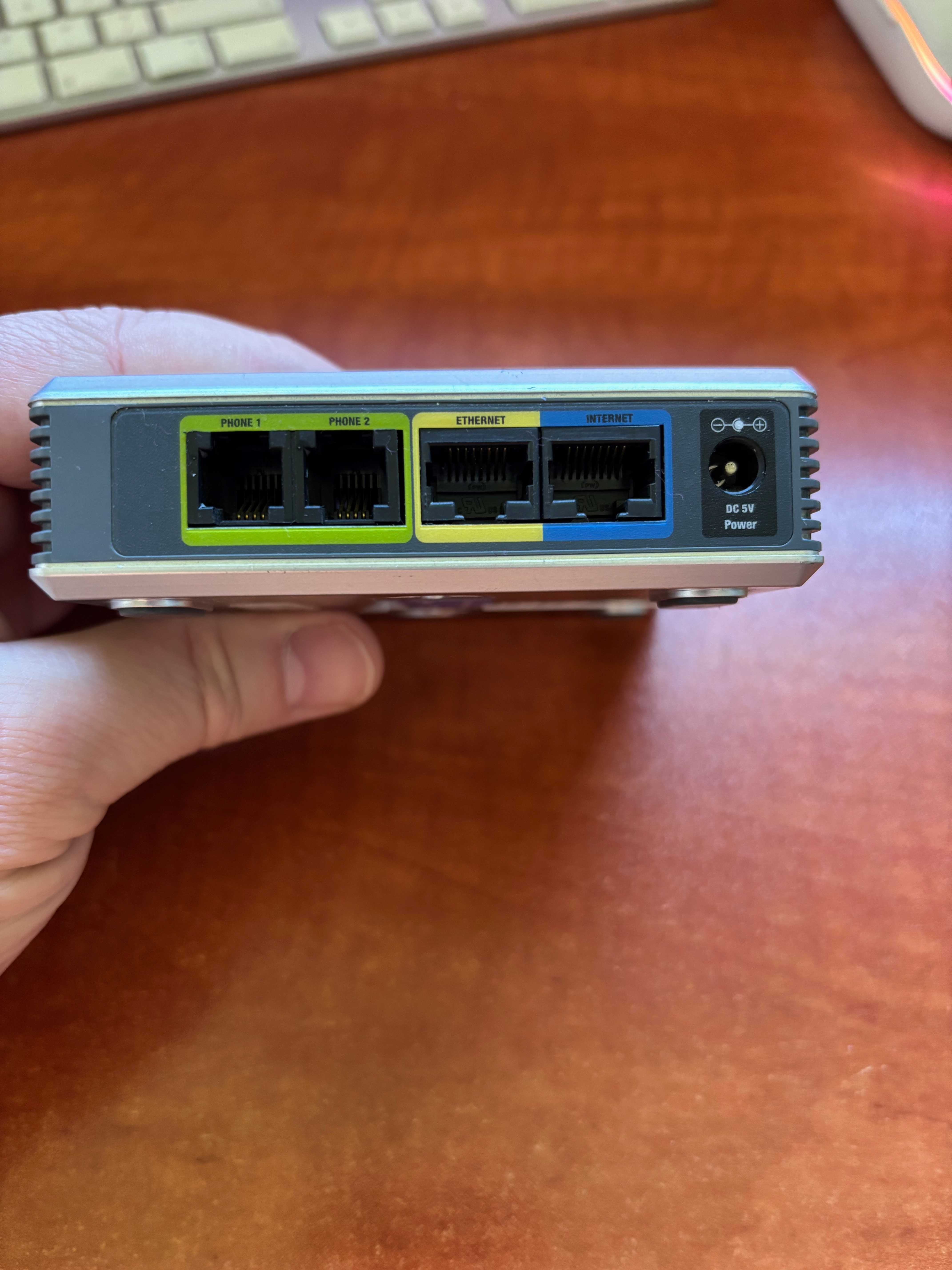 Linksys Phone adapter with router Model SPA2012
