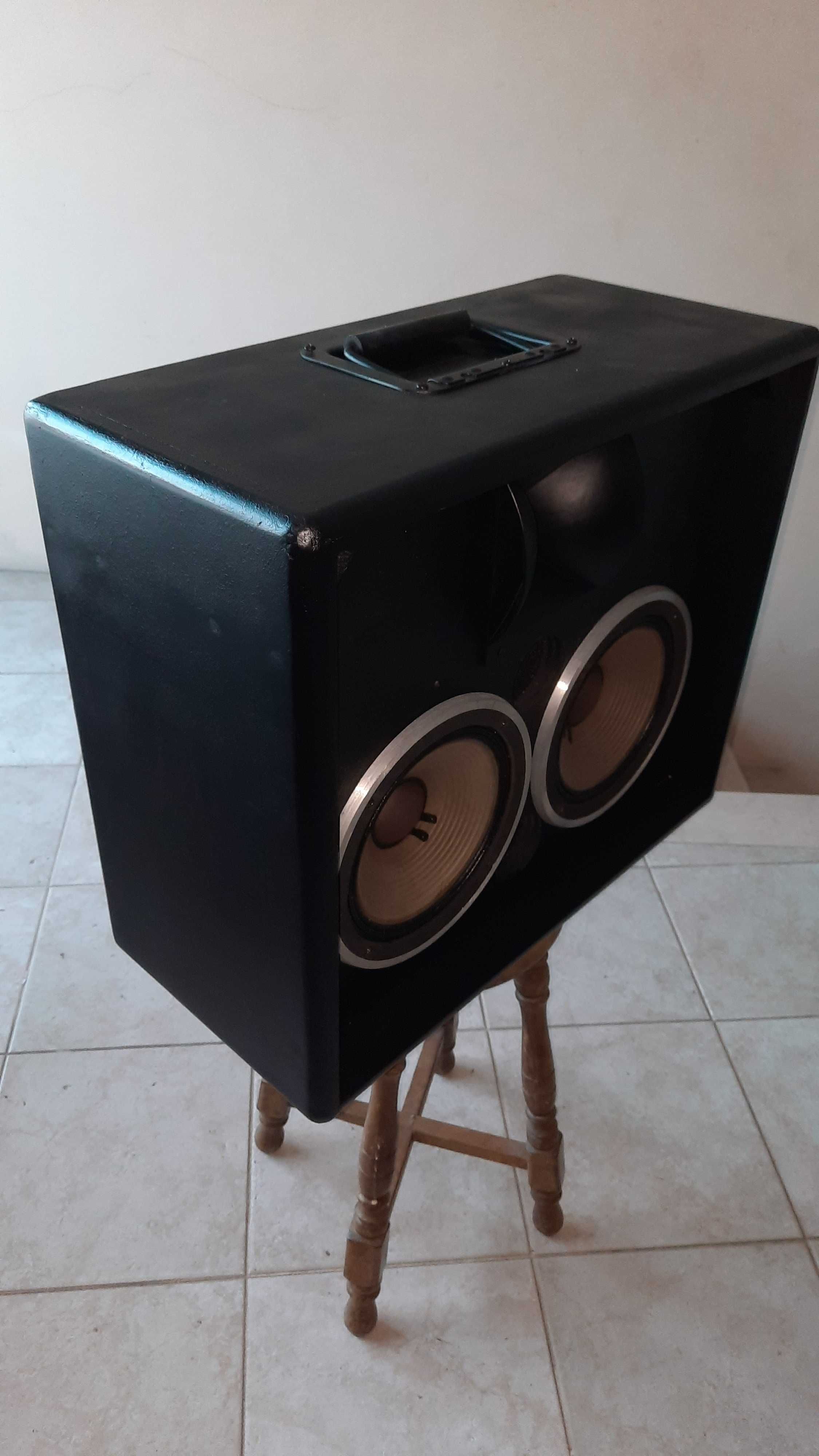 Colunas Jbl Cabaret model 4612B