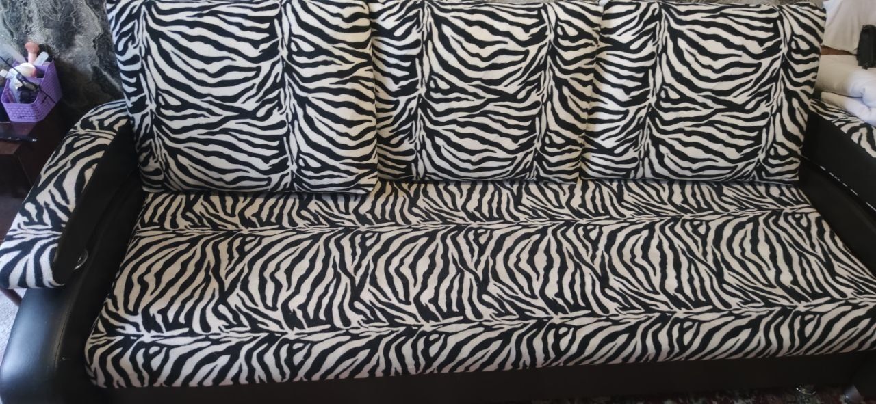 Продам диван зебра