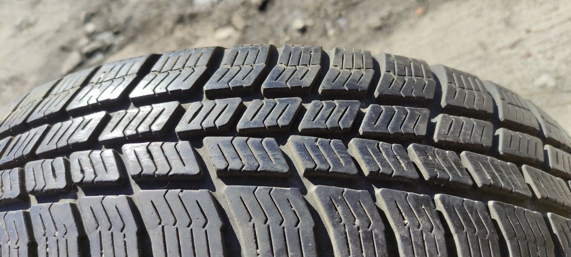 Opony zimowe z 2016r 6mm 155/80/13 Barum 7N