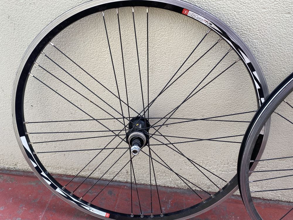 Vendo par de rodas 26  mx com cubos shimano de disco / vbrake
