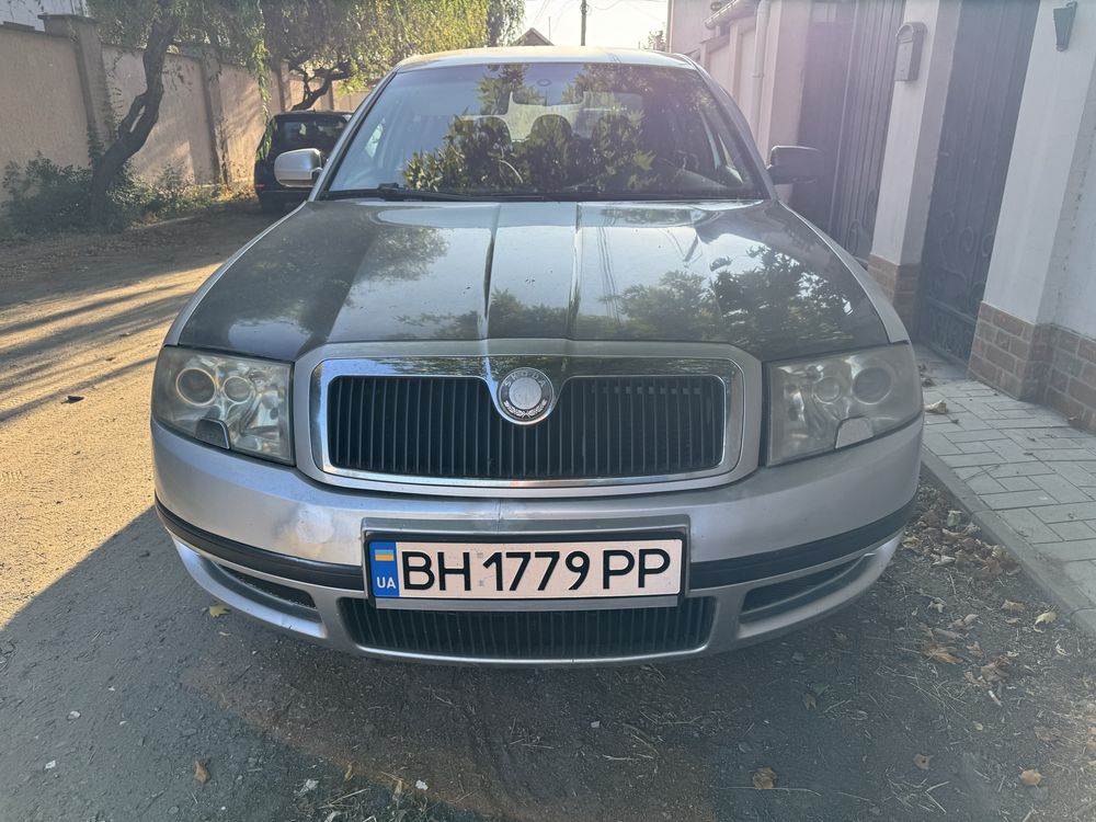 Skoda Superb 2005 автома газ/бенз идеал