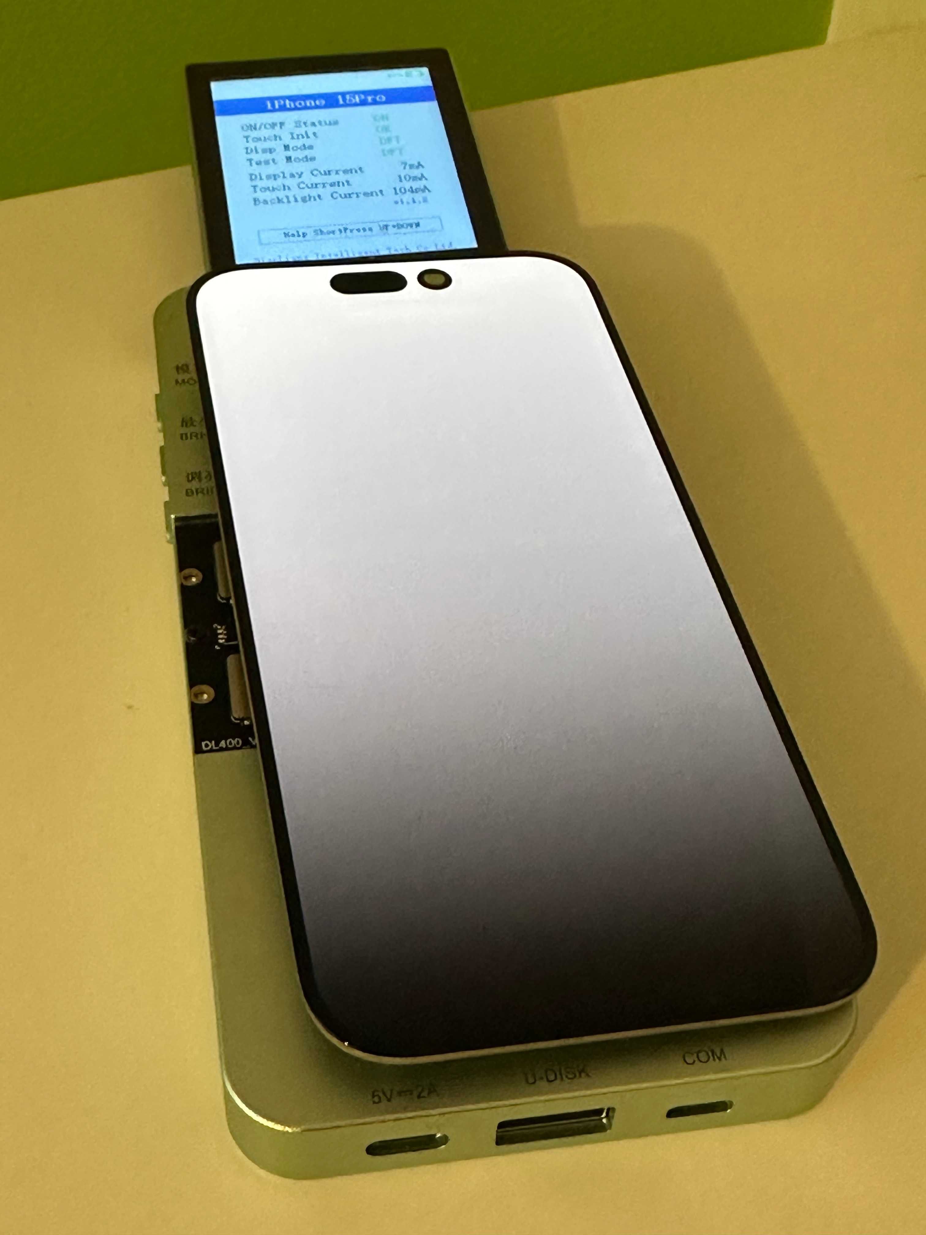 Oryginalny wyświetlacz Apple iPhone 15 Pro FVAT