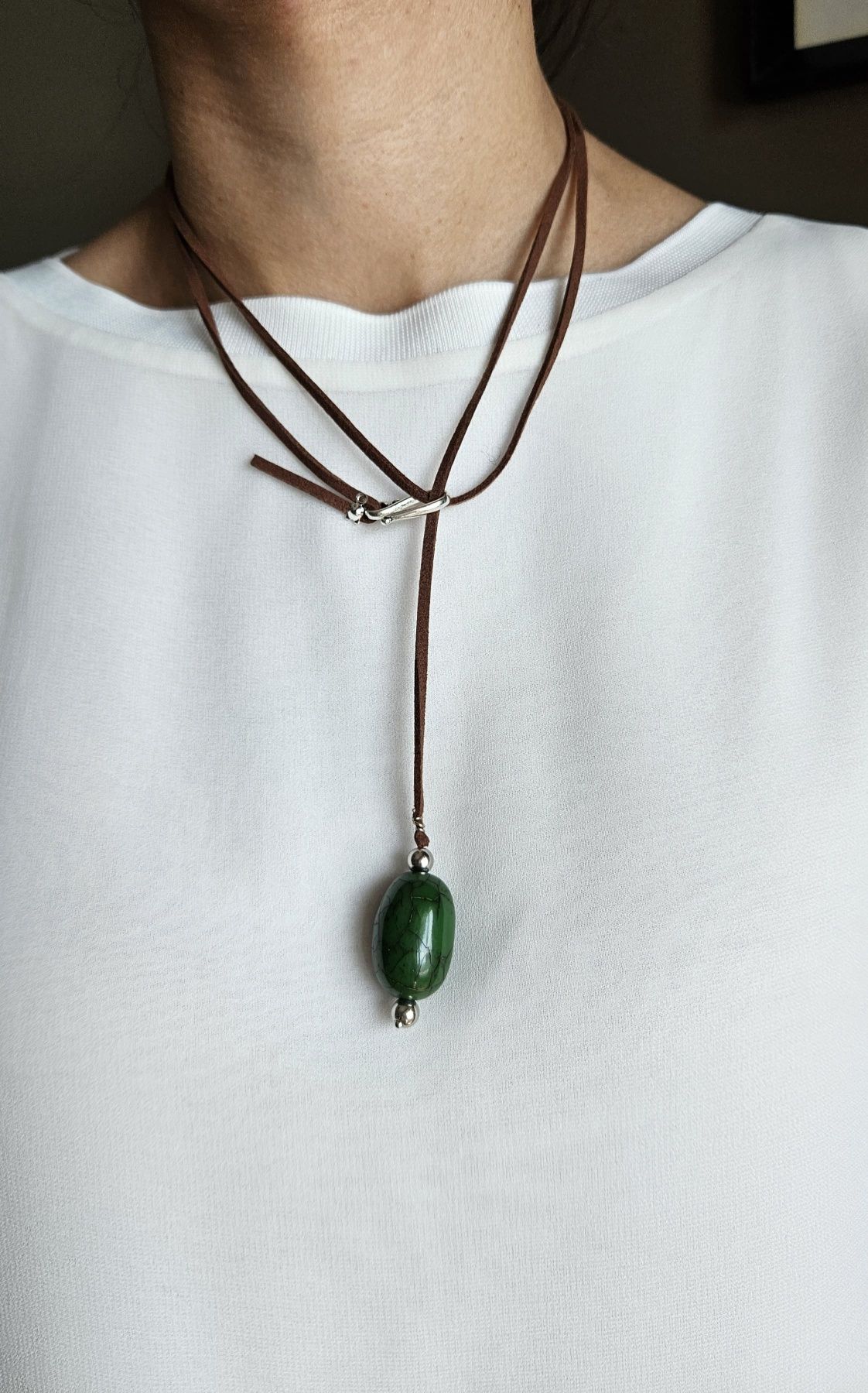 Colar verde único