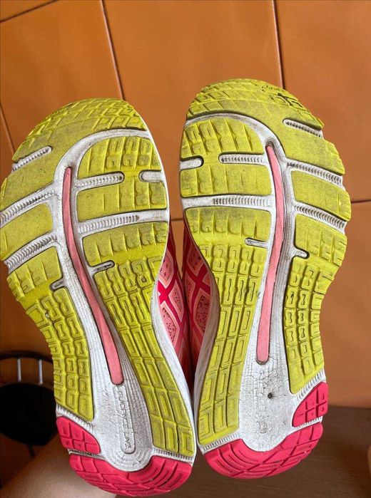 Кроссовки Asics  GEL-CUMULUS 21 39 размер 24.5 см