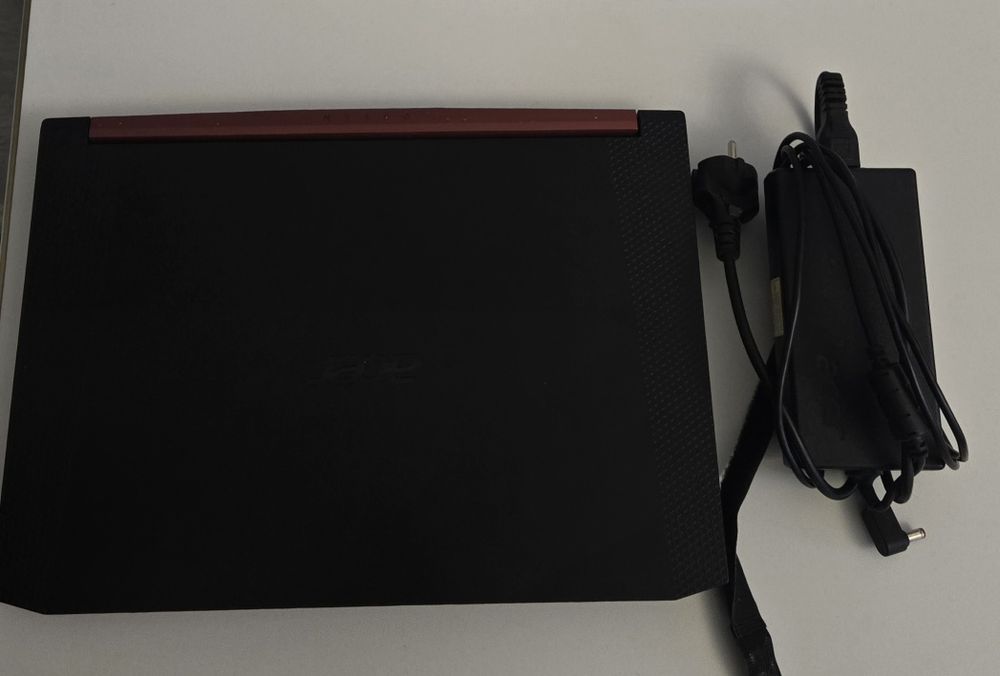 Продам Acer Nitro 5 ( GTX 1660 TI , REM 16 GB)