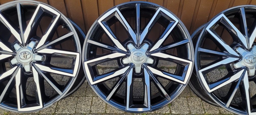 17"  Toyota oryginal 5x114,3  7,5j et40  Corolla Auris CHR