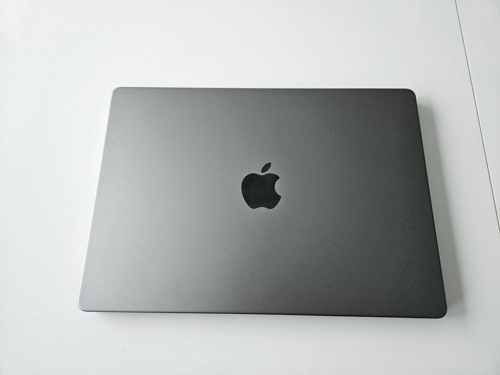 Laptop MacBook 14 Pro Witch Apple M2 Pro Chip 512 SSD
