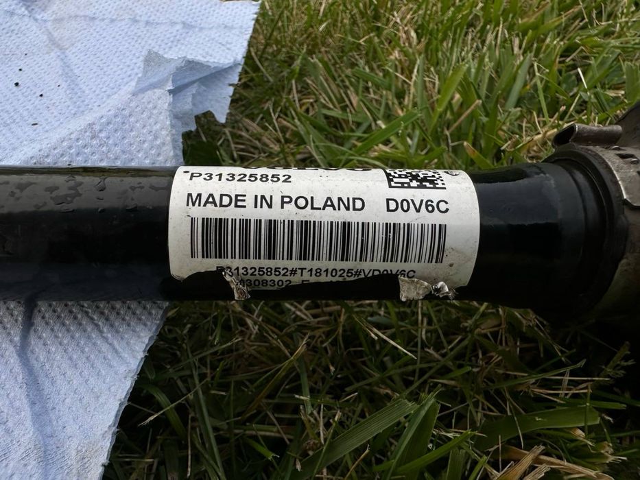 Ліва полуось VOLVO XC90 ХС60 V90CC V60CC P31325852