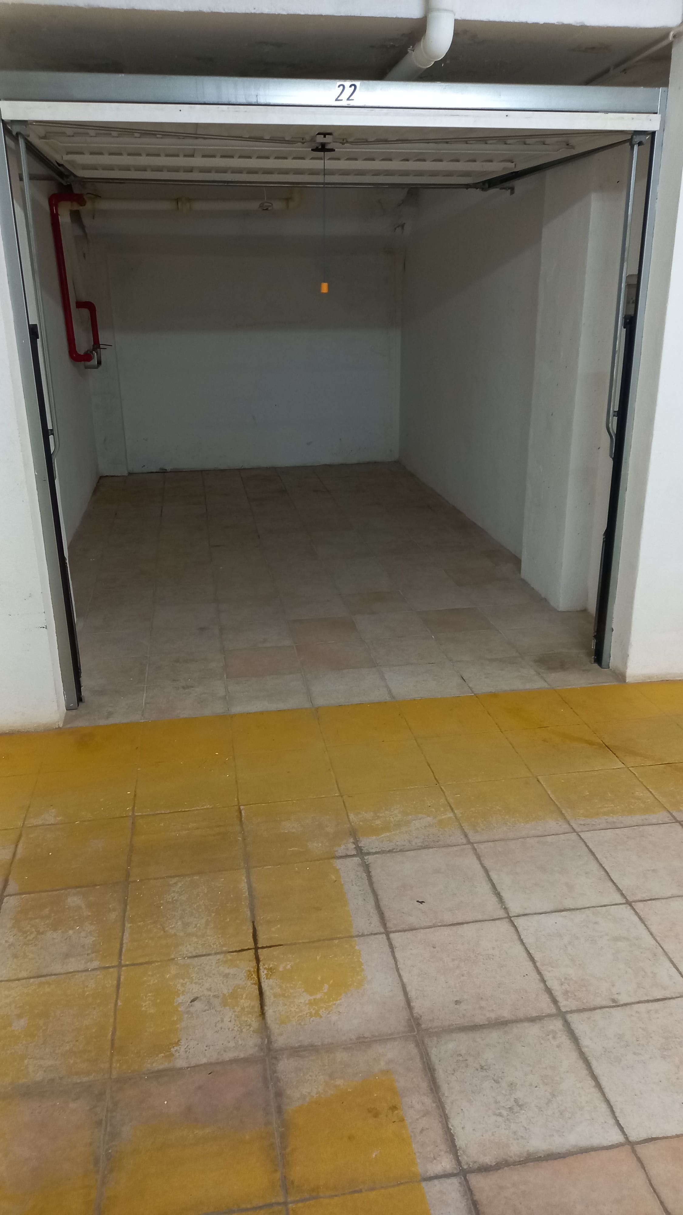 Alugo garagem - Av. Mestre Lima de Freitas - Setúbal