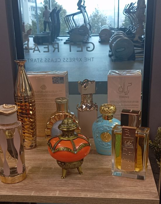 Vendo os melhores perfumes da Arábia.