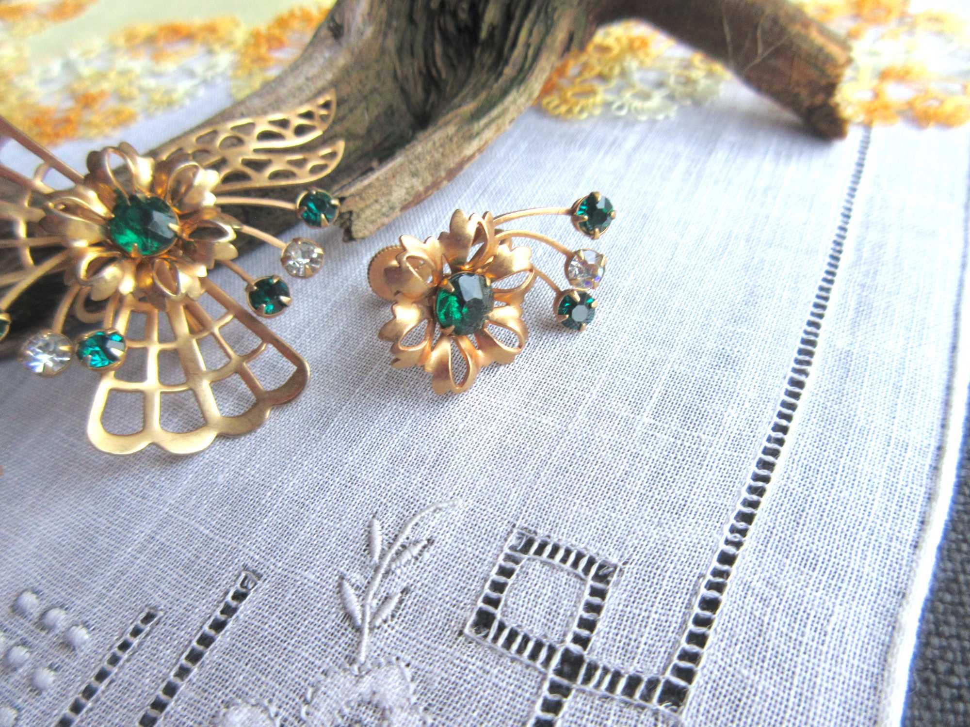 Stara biżuteria komplet biżuteri  zielona broszka klipsy
