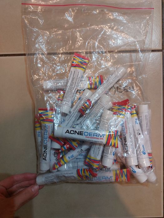 Do sprzedania maść ACNEDERM