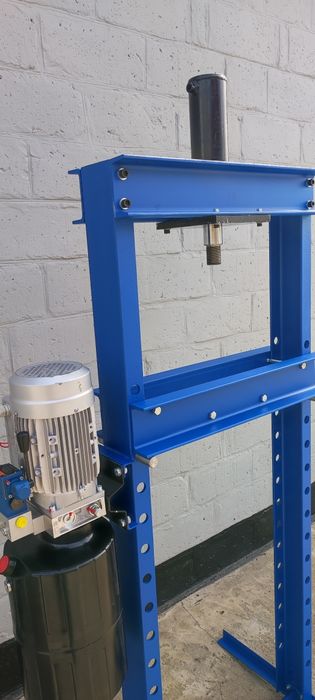 Прес гидравлический  10 ;20 ;30 ;50 тон