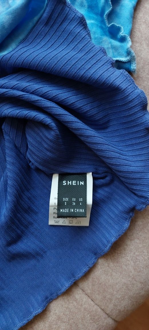 T-shirt SHEIN r. S