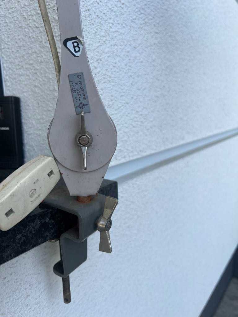 lampa kreślarska  mocowana do blatu  PRL