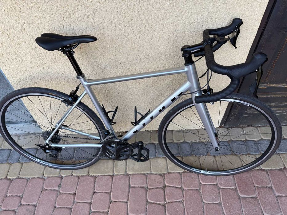 Rower Szosowy Vitus Razor M Shimano 105 DT SWISS Continental 4 Seasons