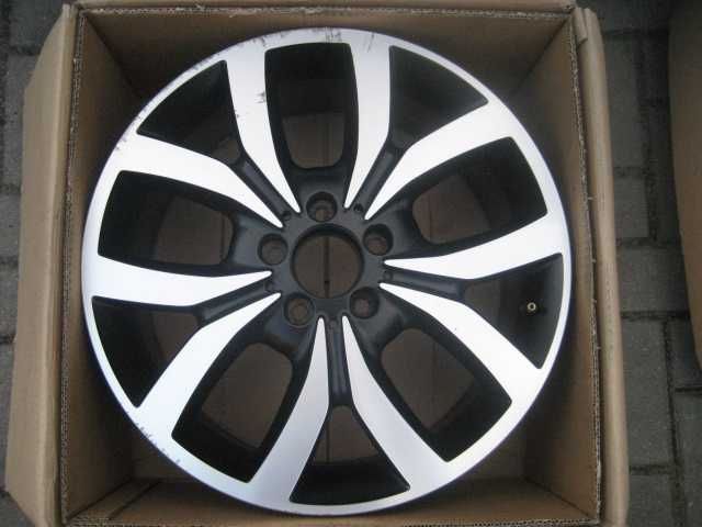 1x Felga 18 Mercedes A 176 B 246 CLA 117 7,5x18 ET52 oryginał