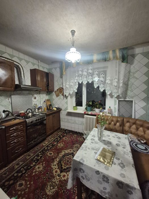 Оренда двокімнатної квартири по вул. Захисників України