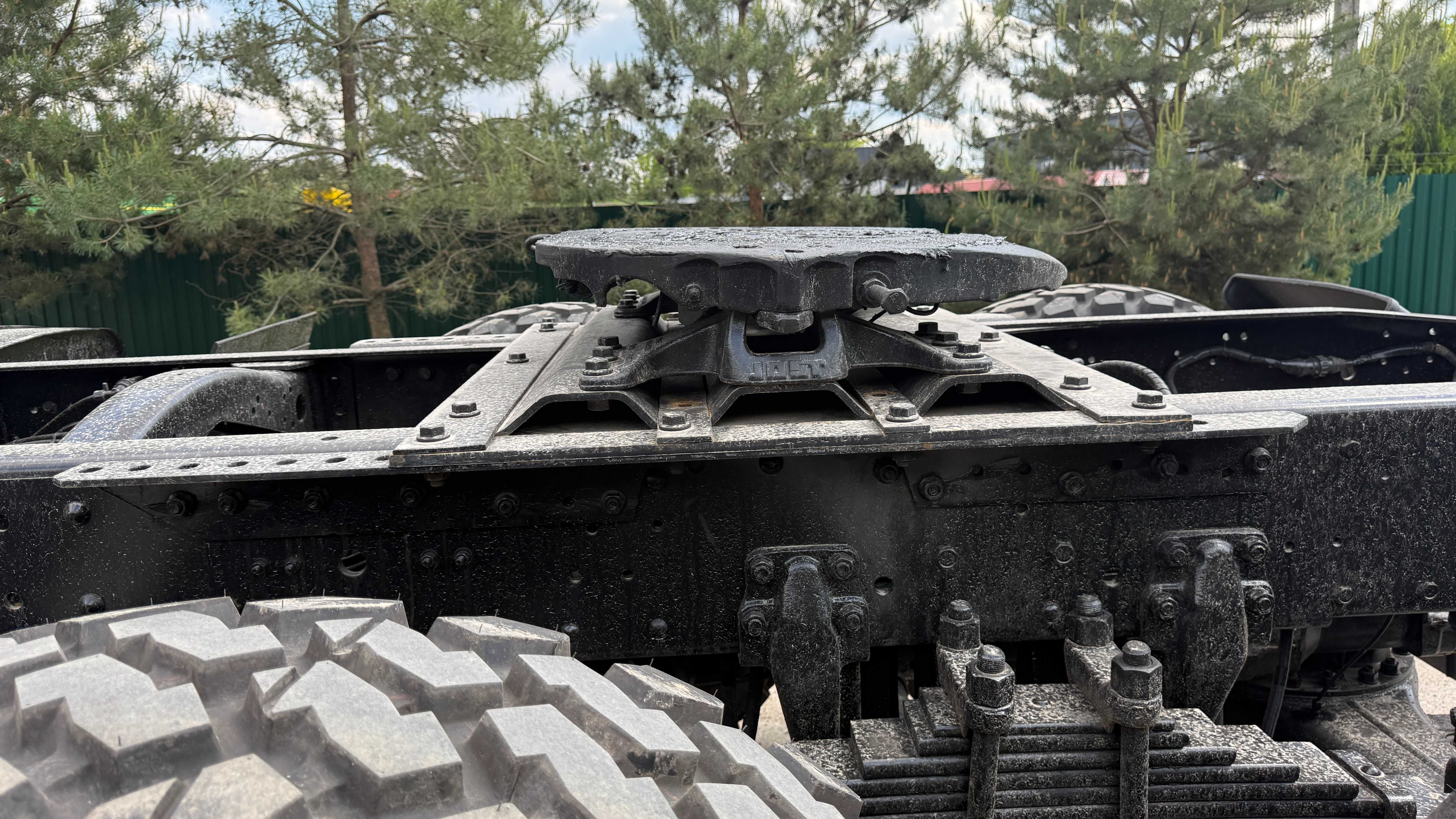КАМАЗ 4310 Сідловий тягач