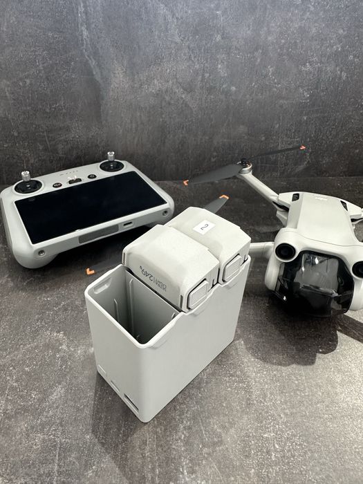 Pack DJI Mini 3 Pro fly more