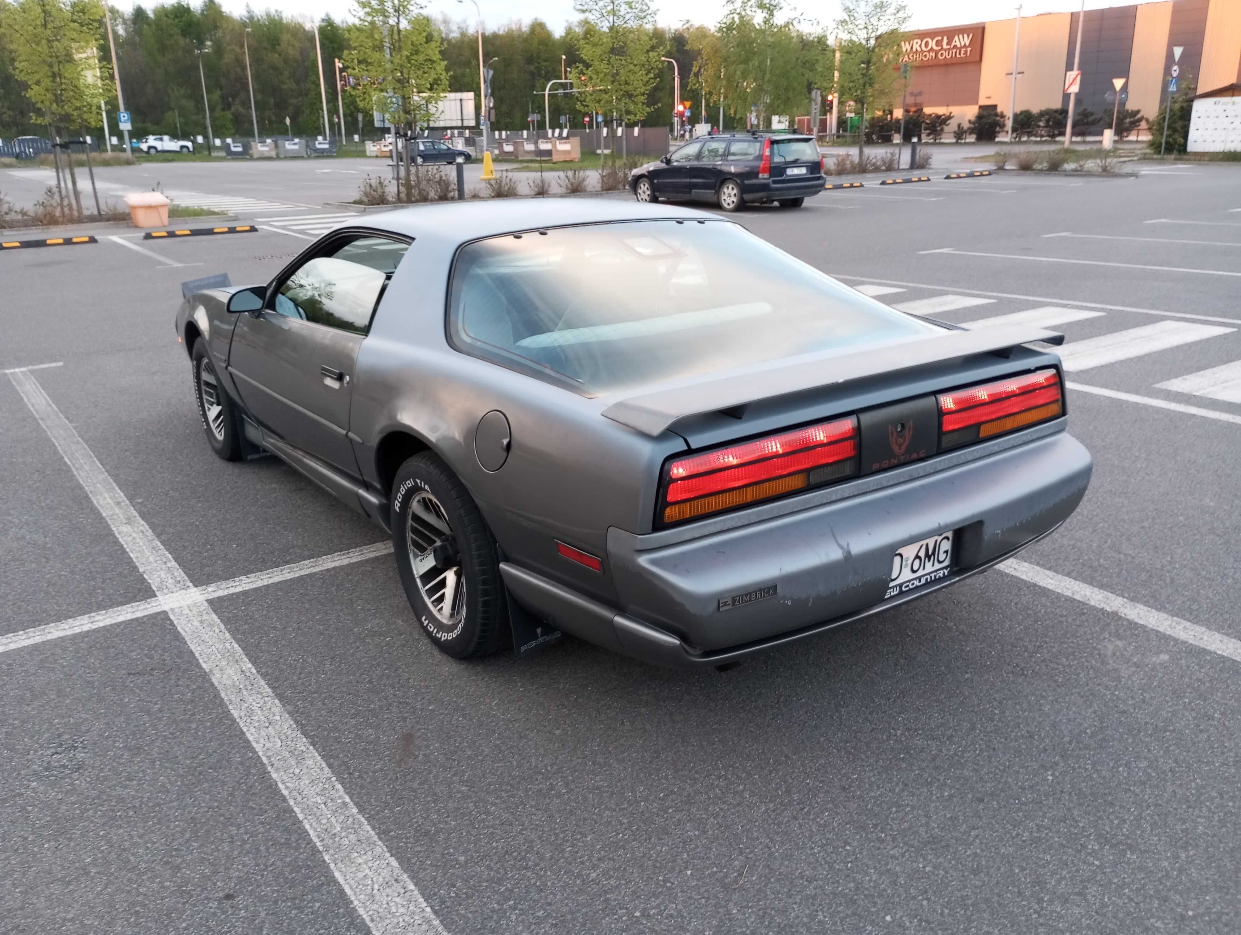 Pontiac Firebird V8 Manual